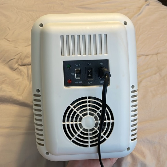Cooluli Mini Fridge in Blue - Picture 3 of 5